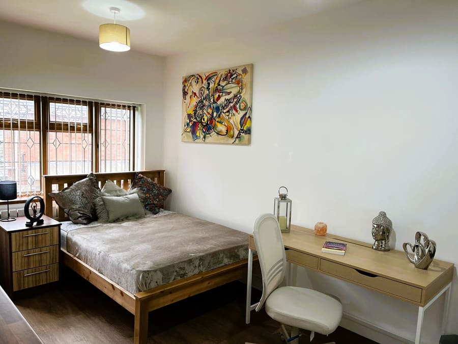 En-suite bedroom